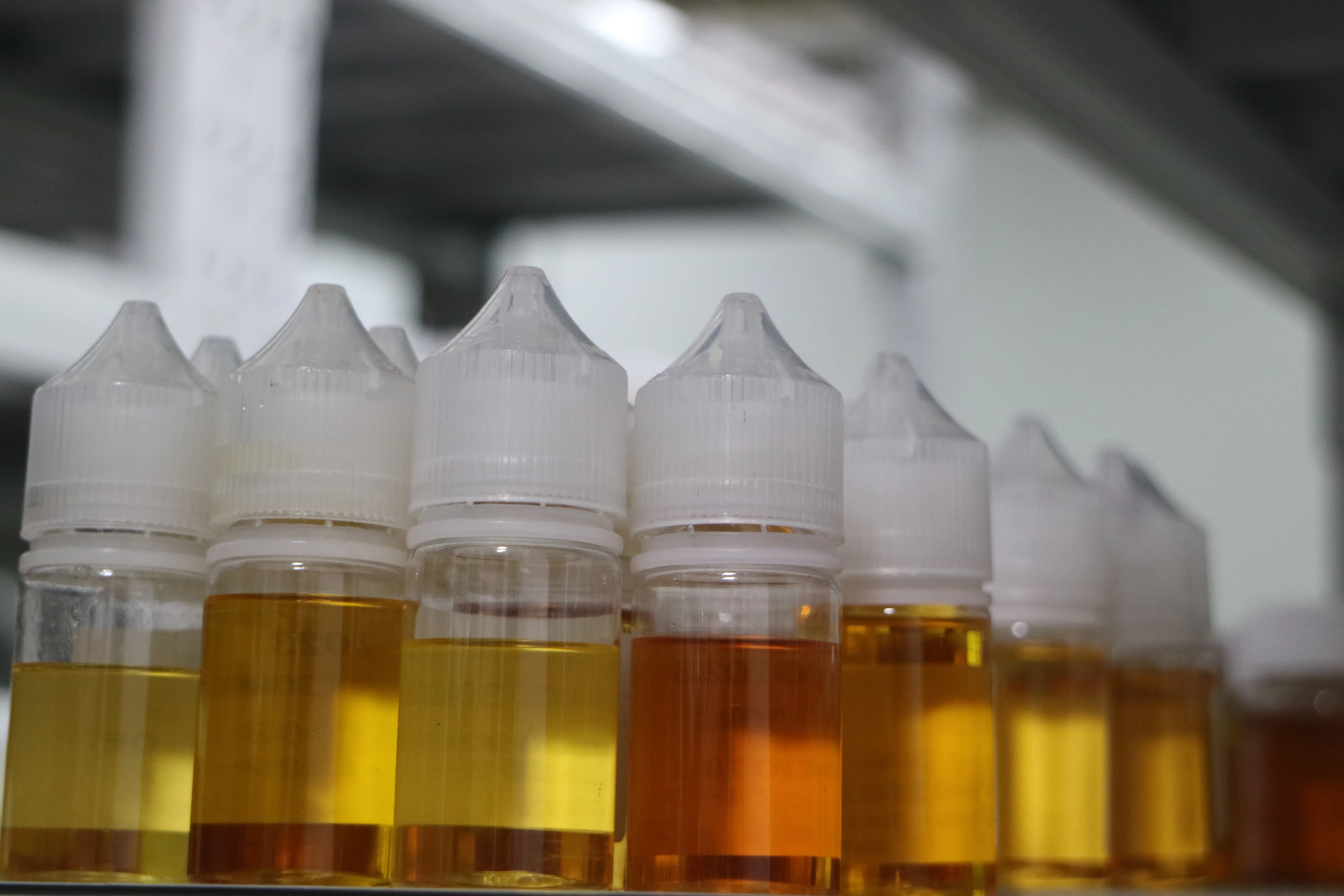 Can e-liquid be brought on board a plane? How much e-liquid can be brought?